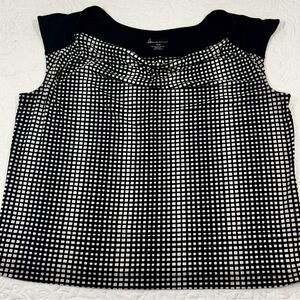 Lane Bryant Top Womens 18/20 Black And White Geometric Cap Sleeve Drape Neckline